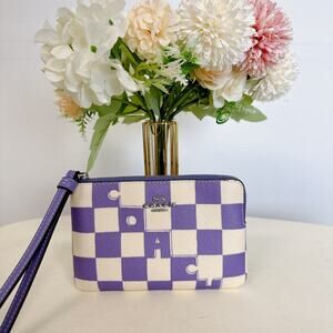 Coach CR813 Corner Zip Wristlet With Checkerboard Print IN Light Violet Chalk